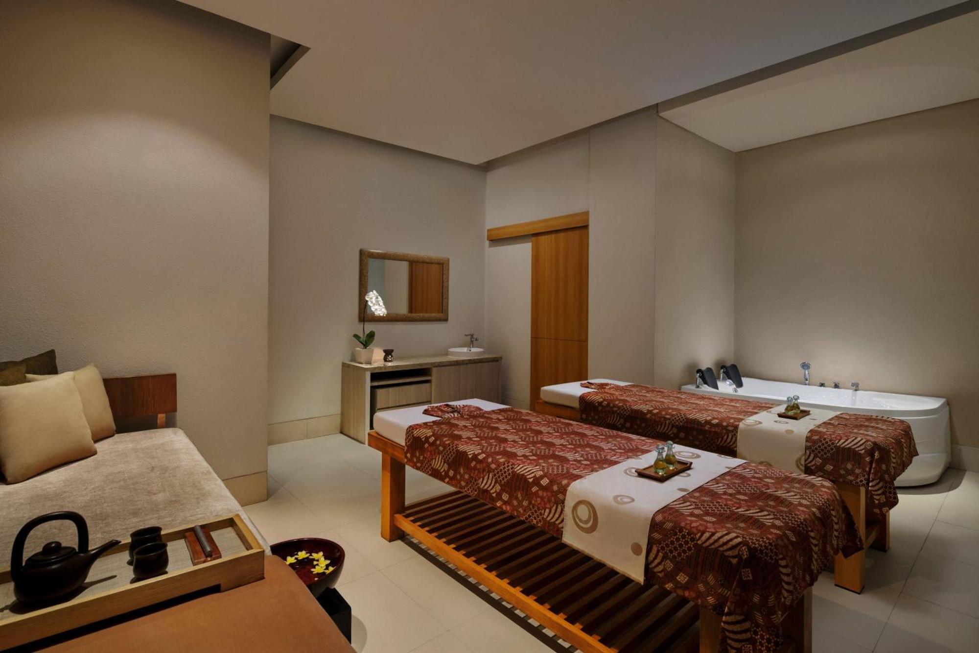 The Stones - Legian Bali, Autograph Collection Hotel Kuta Lombok